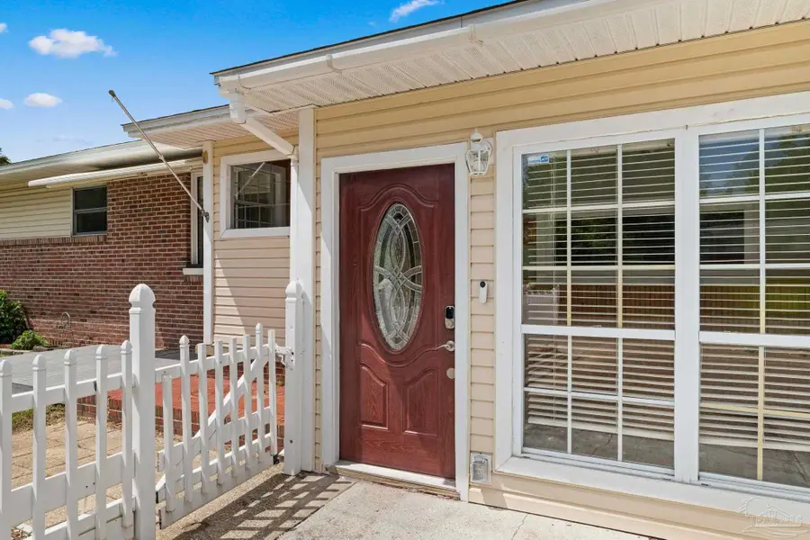 1207 Suburban Dr, Pensacola, FL 32505 - #2