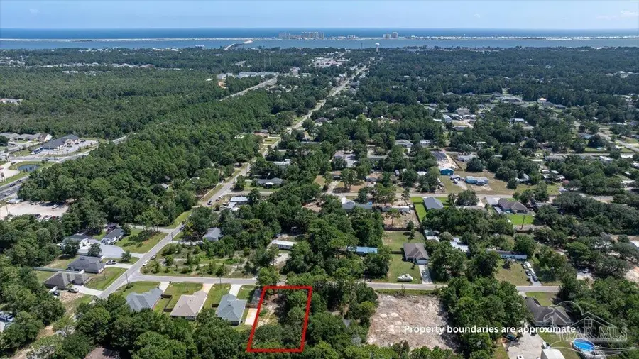 8410 Lucena St, Navarre, FL 32566 - #2