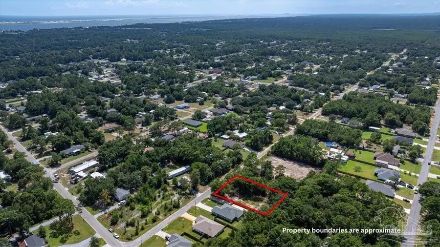 8410 Lucena St, Navarre, FL 32566 - #3