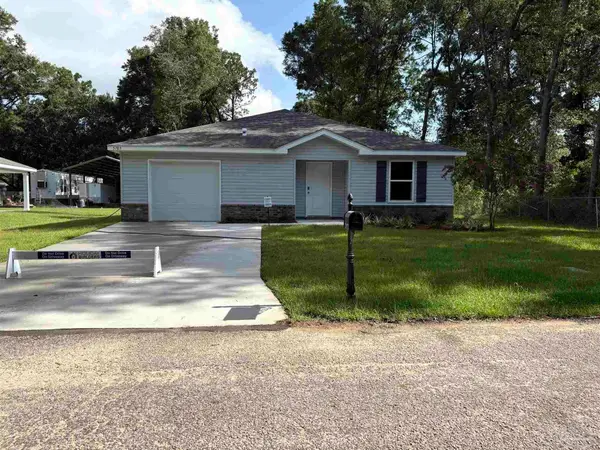 5709 Meadow Rd, Milton, FL 32583