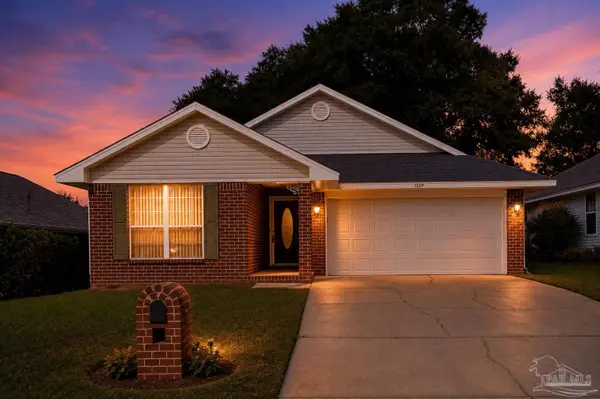 1229 Greystone Dr, Pensacola, FL 32514