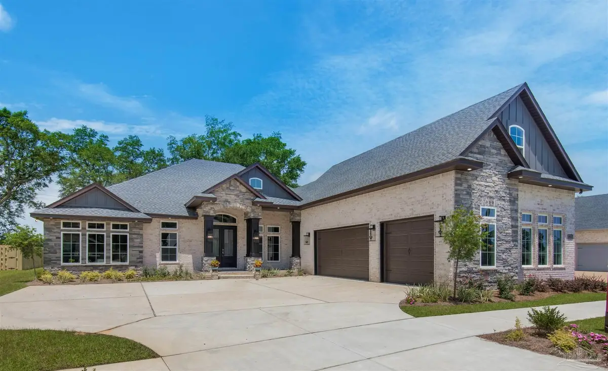 5612 Highland Lake Dr, Milton, FL 32583 - #1
