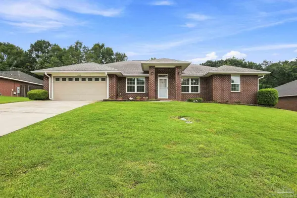 1542 Pelican Pt Dr, Cantonment, FL 32533