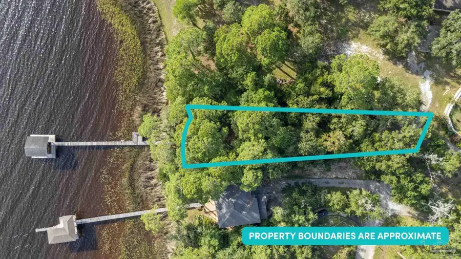 7107 Wells Ave, Navarre, FL 32566 - #2
