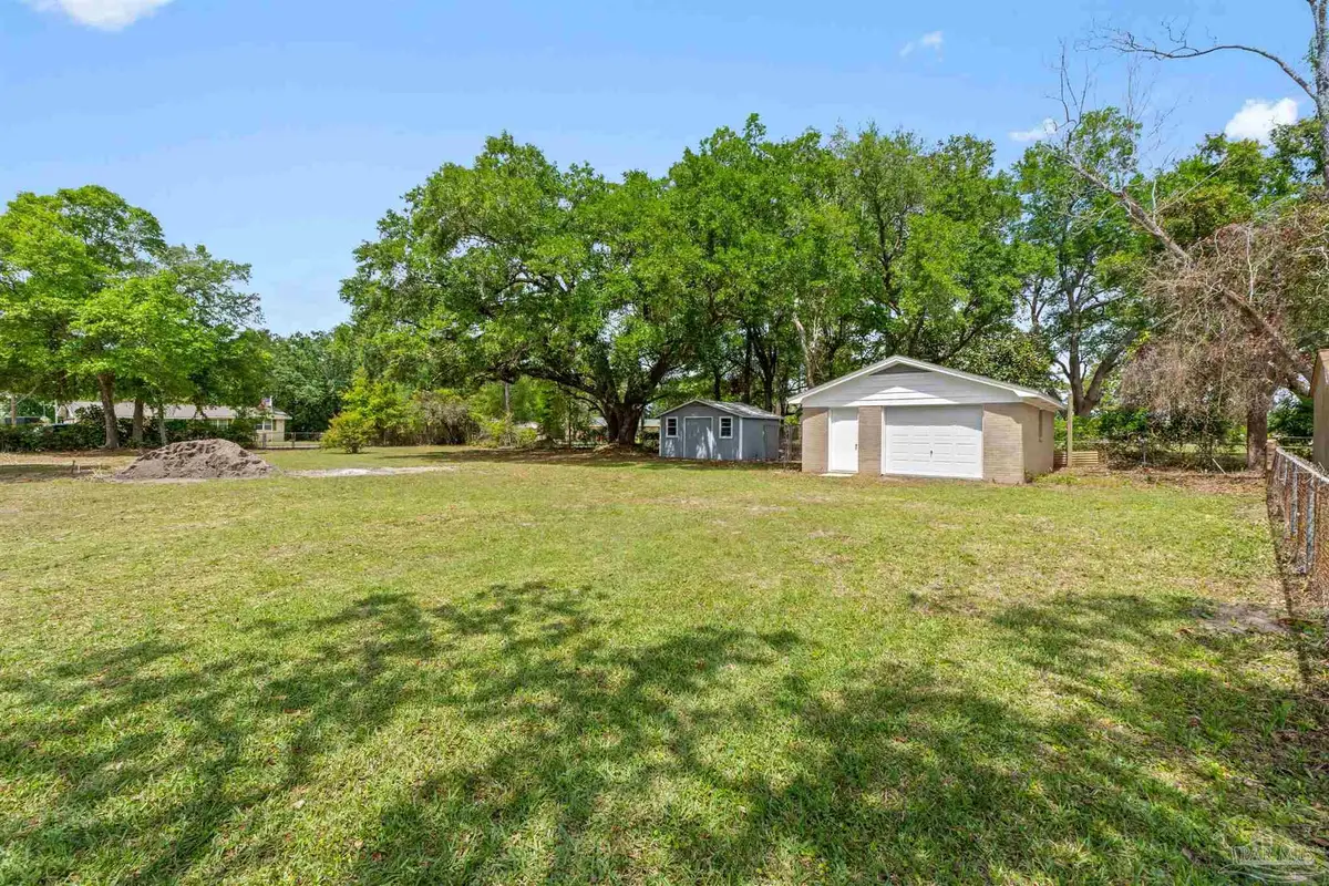 6114 Confederate Dr, Pensacola, FL 32503 - #1