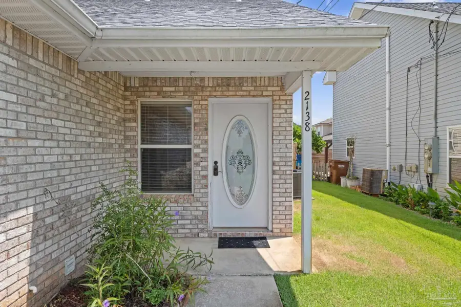 2138 Tom St, Navarre, FL 32566 - #2