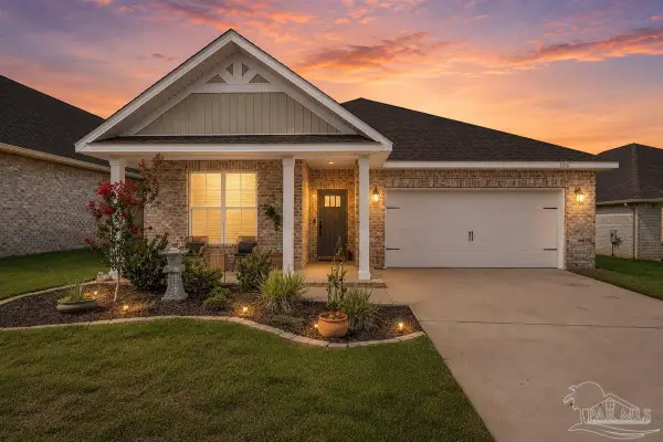 1216 Meadow Trl, Cantonment, FL 32533