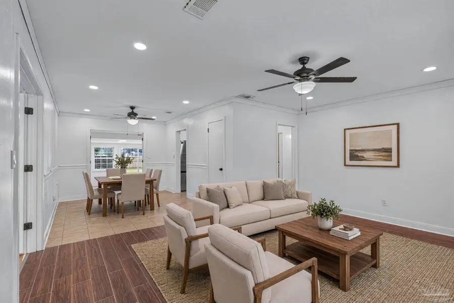 9 Linda St, Pensacola, FL 32506 - #3