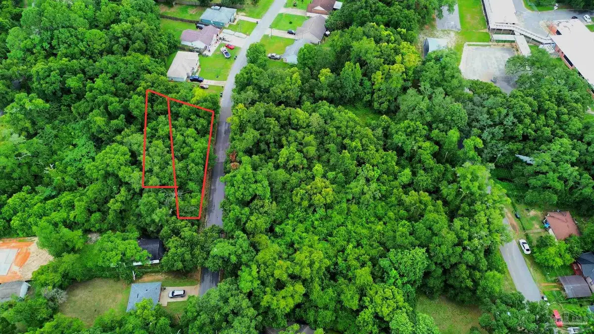 107 N Jamaica St, Pensacola, FL 32507 - #1