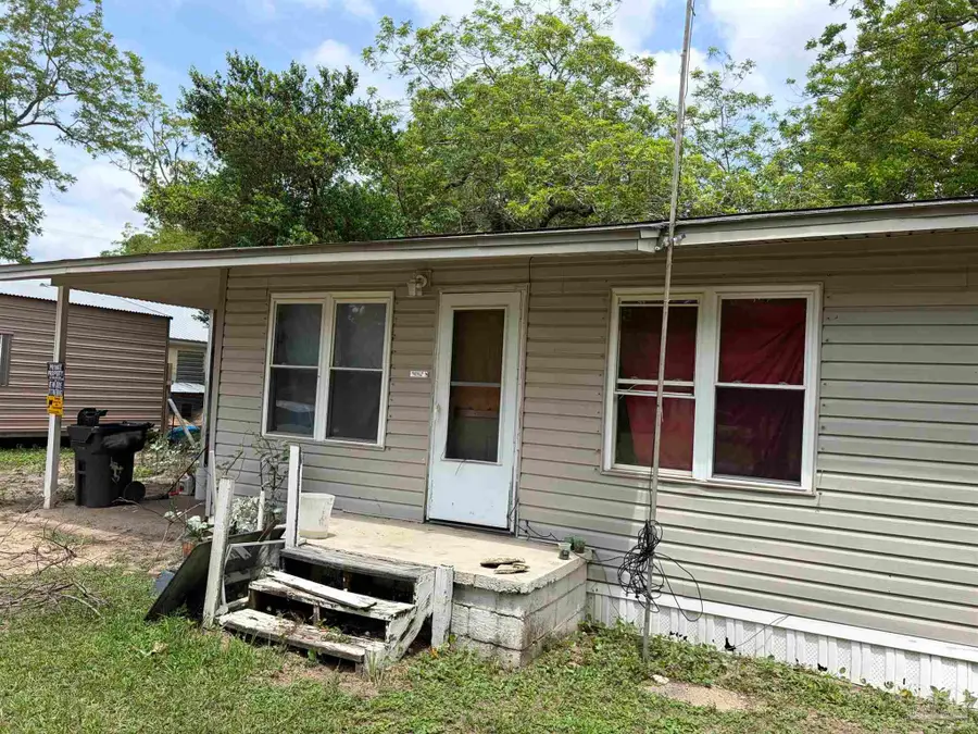5582 East St, Milton, FL 32570 - #2