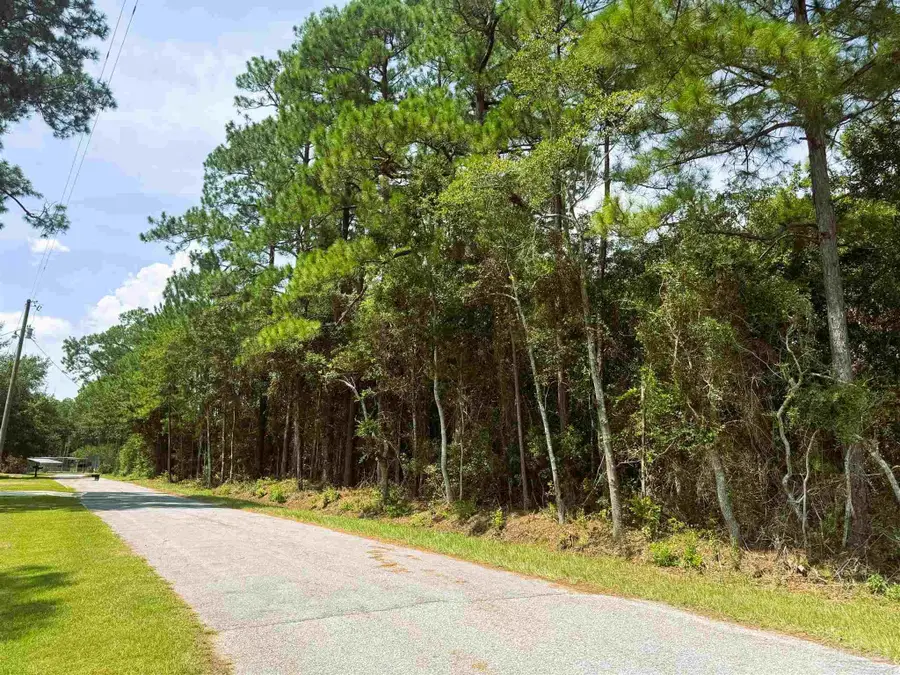 000 Trout Bayou Cir, Milton, FL 32583 - #2