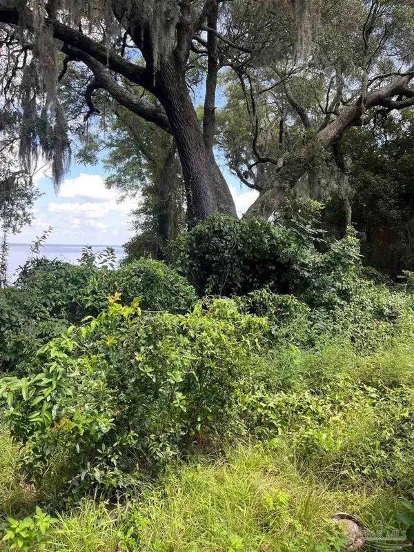 12820 Lillian Hwy, Pensacola, FL 32506