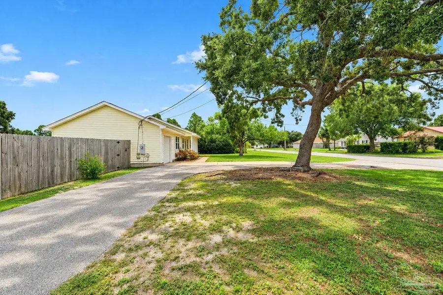 1462 Central Pkwy, Gulf Breeze, FL 32563 - #3