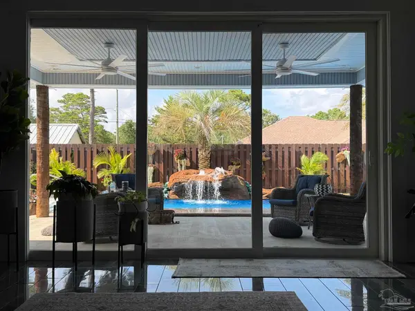 4832 Whitewood Rd, Gulf Breeze, FL 32563