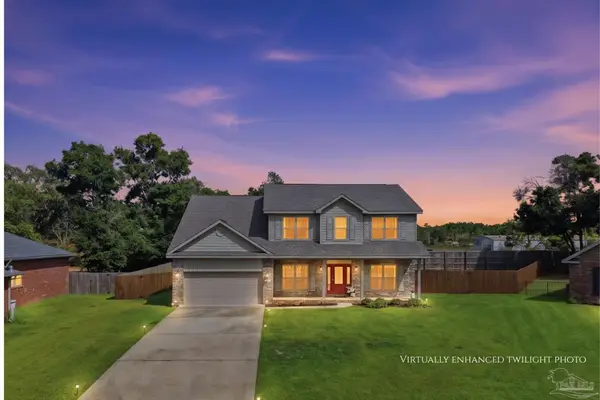 8566 Holley Hills Cir, Navarre, FL 32566