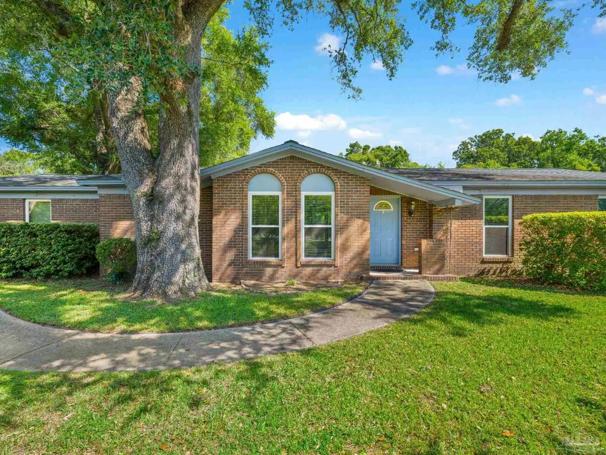 6010 Prospect Ln, Pensacola, FL 32526 - #1
