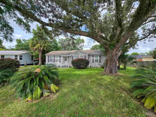 122 SE Gilliland Rd, Pensacola, FL 32507