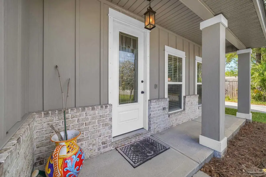 61 5th St, Shalimar, FL 32579 - #2