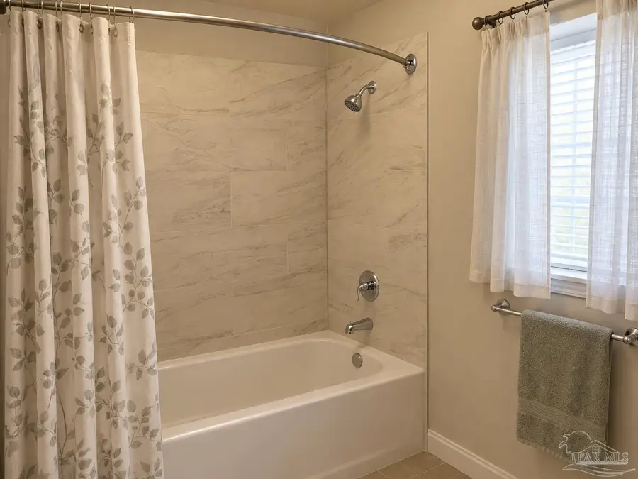 8 Feldor Dr, Pensacola, FL 32506 - #3