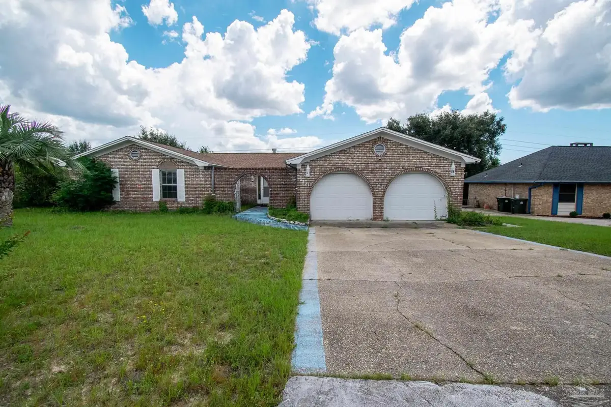 2531 Tomlinson Rd, Pensacola, FL 32526 - #1