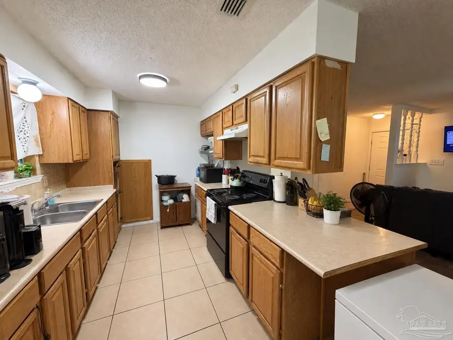 10542 Heatherwood Dr, Pensacola, FL 32506 - #2