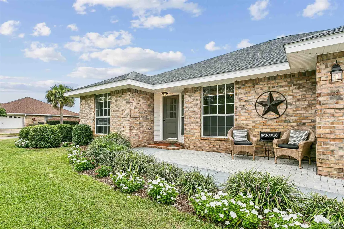 1329 Connemara Cir, Gulf Breeze, FL 32563 - #1