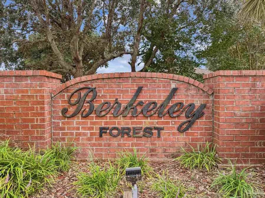 1329 Connemara Cir, Gulf Breeze, FL 32563 - #3