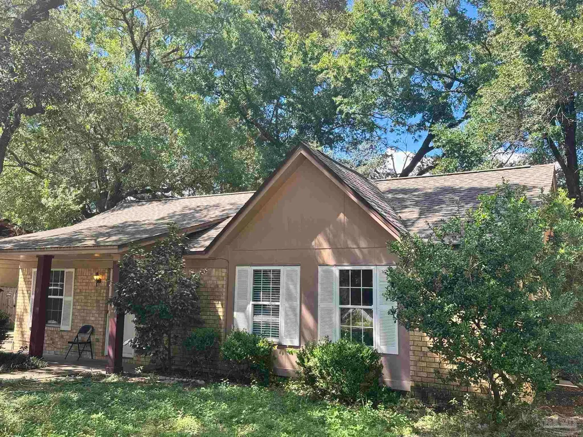 3980 Baywoods Dr, Pensacola, FL 32504 - #1