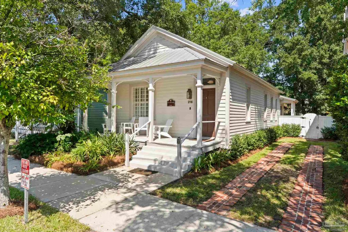 216 E Church St, Pensacola, FL 32502 - #1