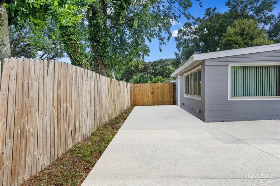 5503 W Jackson St, Pensacola, FL 32506 - #3
