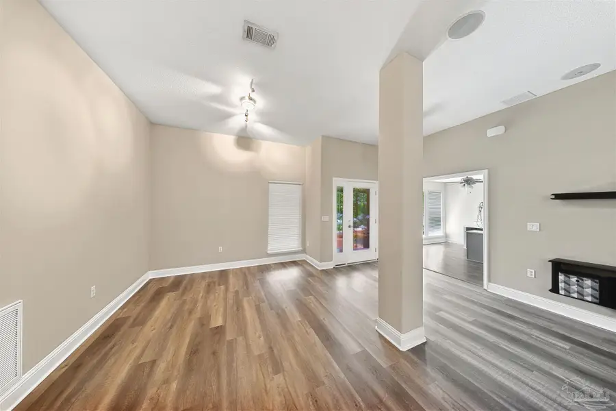 8342 Randall Dr, Navarre, FL 32566 - #3