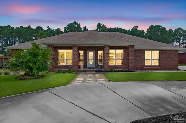 7513 Frankfort St, Navarre, FL 32566
