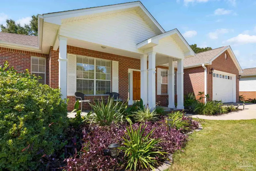 601 W Lynn Brk, Crestview, FL 32539 - #2