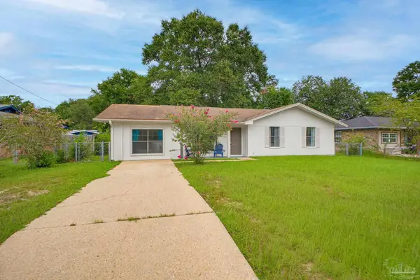 5922 Independence Dr, Milton, FL 32570