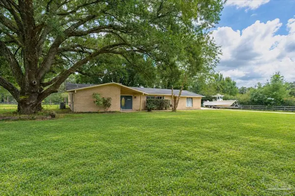 1324 Conference Rd, Cantonment, FL 32533