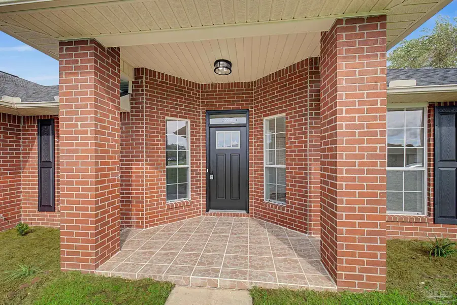 2216 Blue Lake Dr, Pensacola, FL 32506 - #3