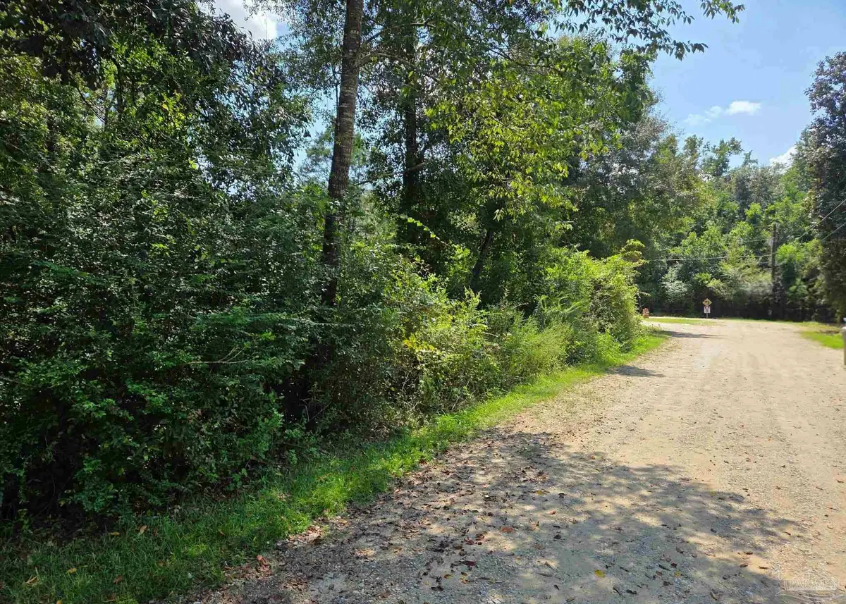 900 Forehand Ln, Cantonment, FL 32533 - #1