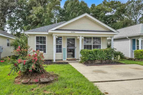 2291 Trailwood Dr, Cantonment, FL 32533