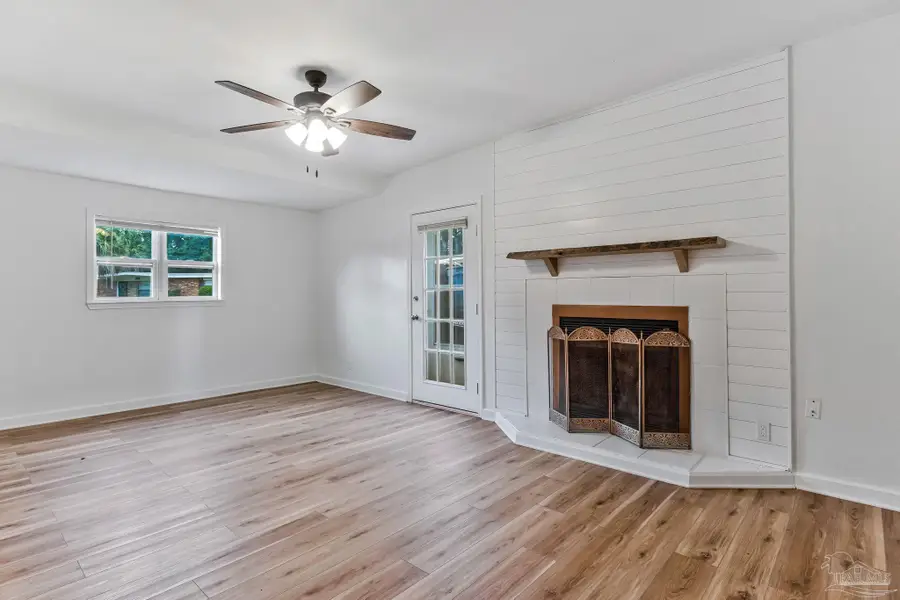 2121 Elaine Cir, Pensacola, FL 32504 - #2