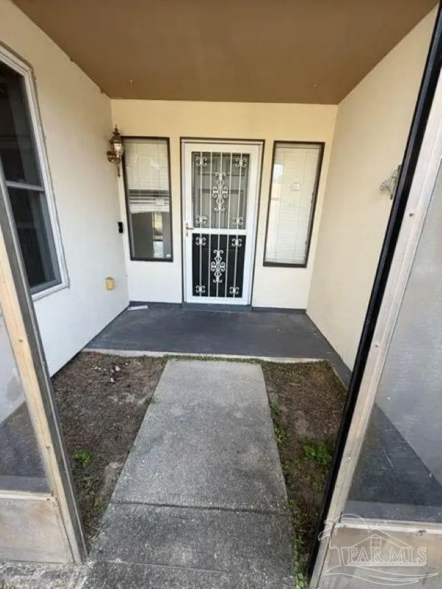 6284 Kirsten Dr, Pensacola, FL 32504 - #2