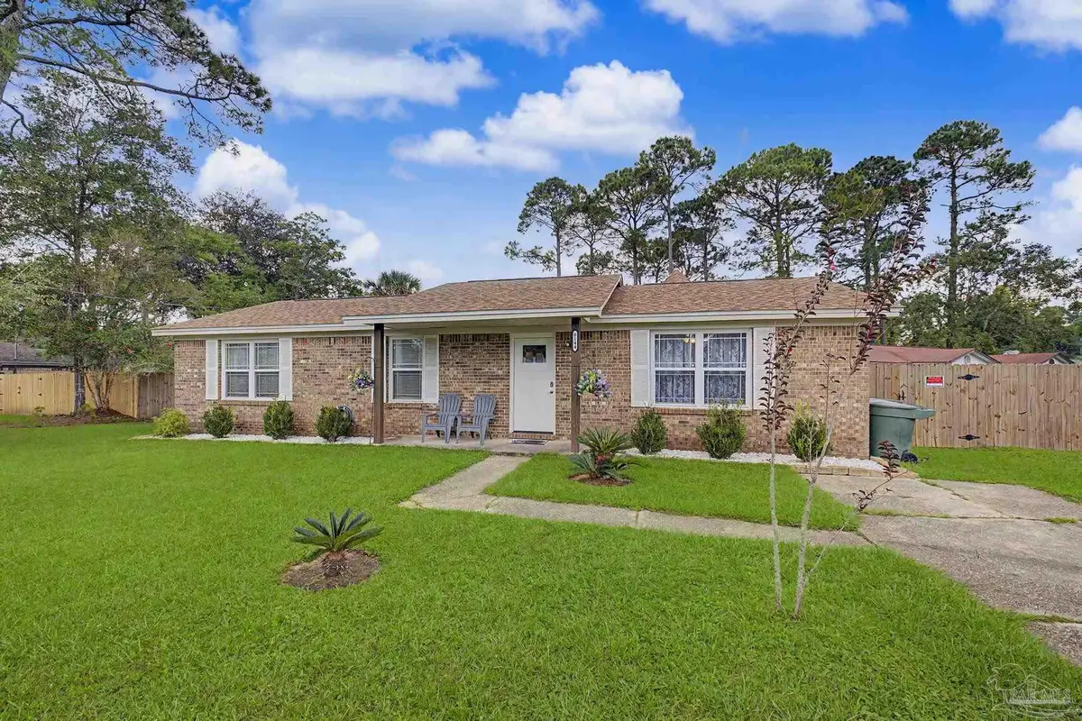 8144 El Dorado Dr, Pensacola, FL 32526 - #1