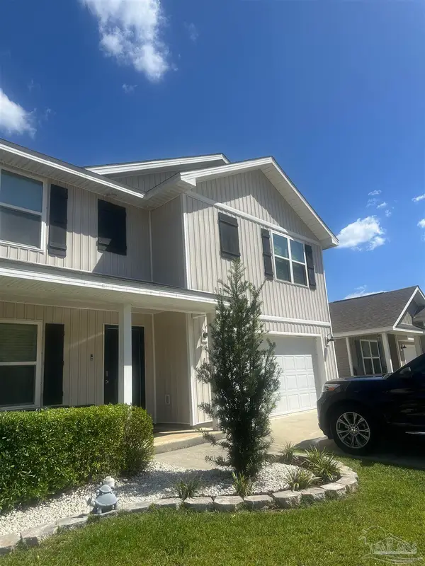 5410 Peach Dr, Pace, FL 32571