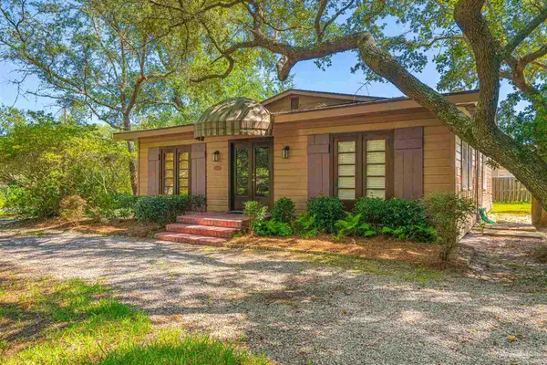 28624 Sampson Ave, Orange Beach, AL 36561