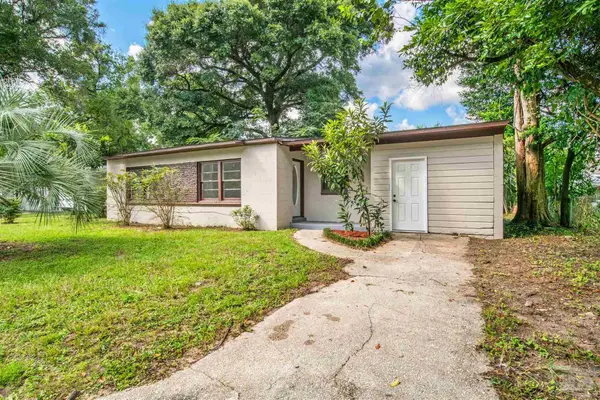 5502 Essex Rd, Pensacola, FL 32506