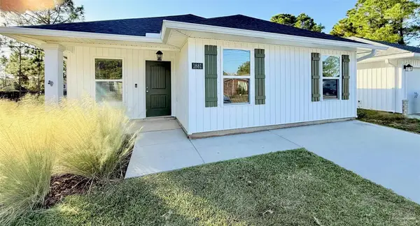 1881 America Ave, Gulf Breeze, FL 32563