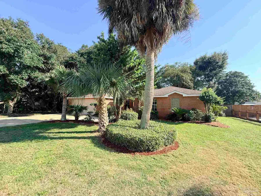 2825 Venetian Garden, Gulf Breeze, FL 32563 - #2