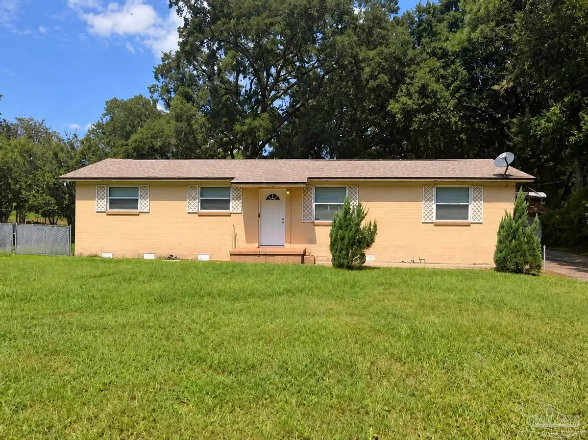 8021 Beaver Cir, Pensacola, FL 32534 - #1