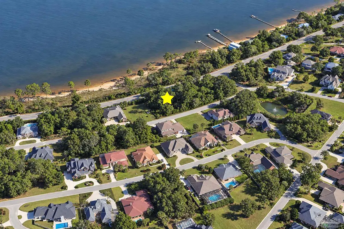 3018 Pelican Ln, Pensacola, FL 32514 - #1