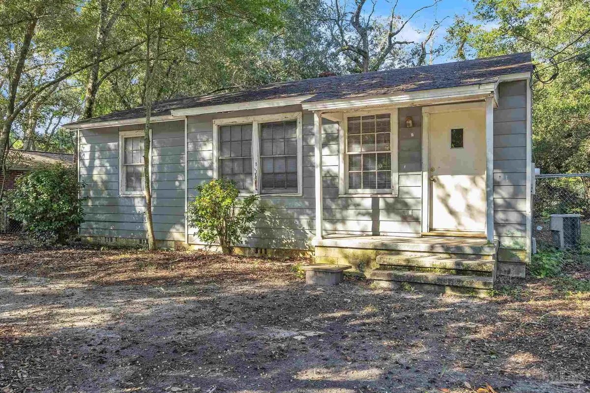 33 Kennington Dr, Pensacola, FL 32507 - #1