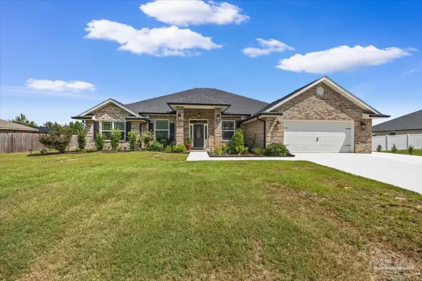 9741 Shangri La West Rd, Milton, FL 32583